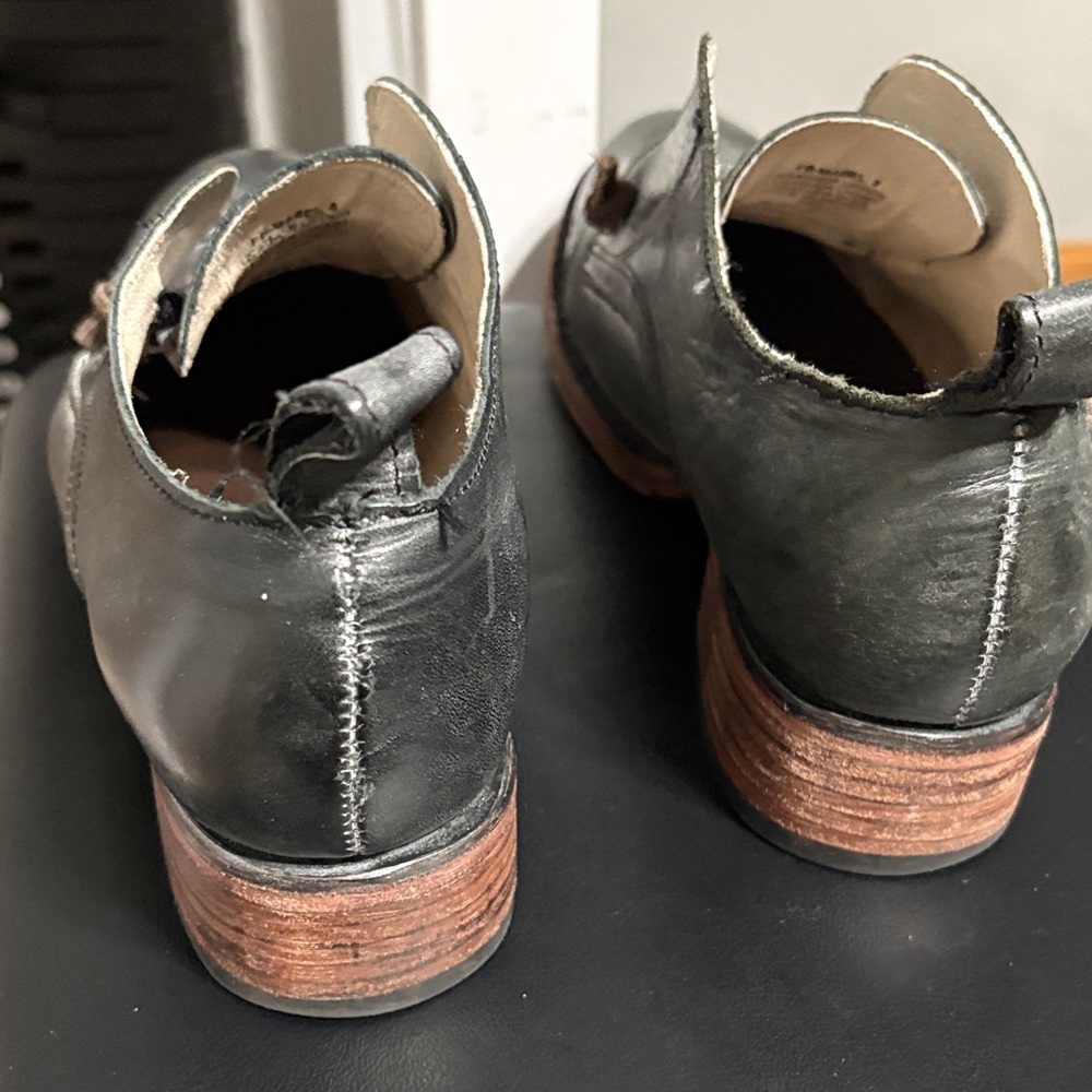 Freebird Mable. Stylish Black Leather Oxford Shoes - Picture 6 of 9